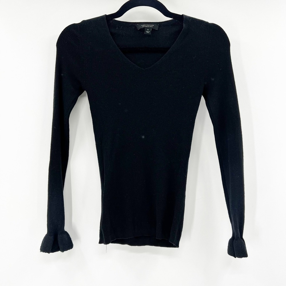 Ann Taylor Black 100% Superfine Merino Wool Ribbed V-Neck Bell Cuff Sweater XS